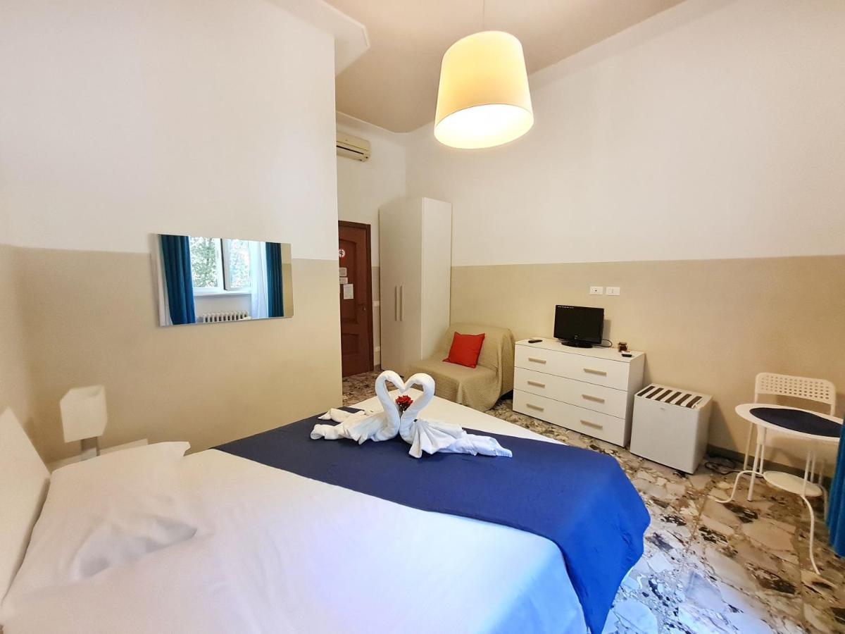 Sweet Life Guesthouse Рим Екстериор снимка