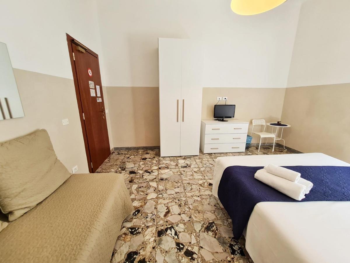 Sweet Life Guesthouse Рим Екстериор снимка