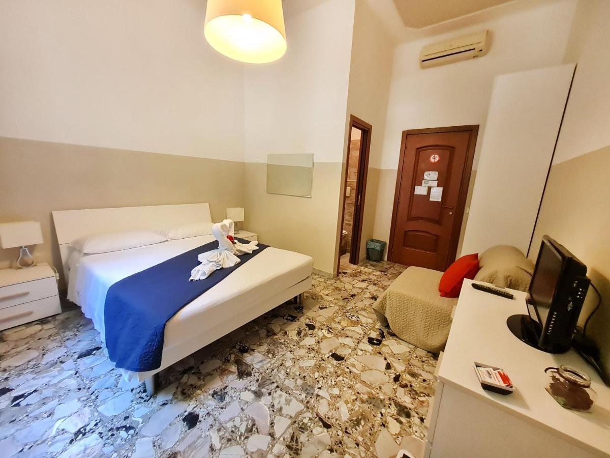 Sweet Life Guesthouse Рим Екстериор снимка
