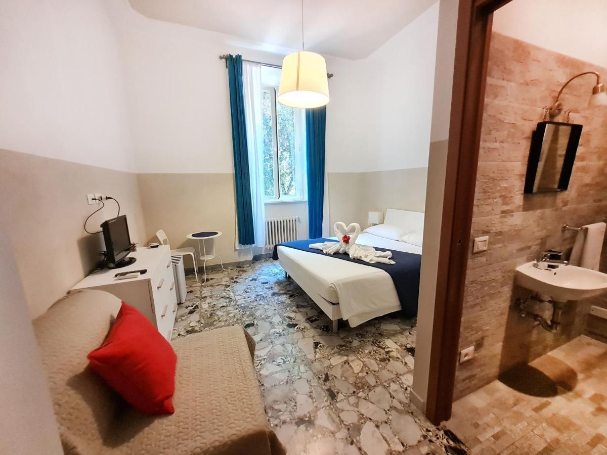 Sweet Life Guesthouse Рим Екстериор снимка