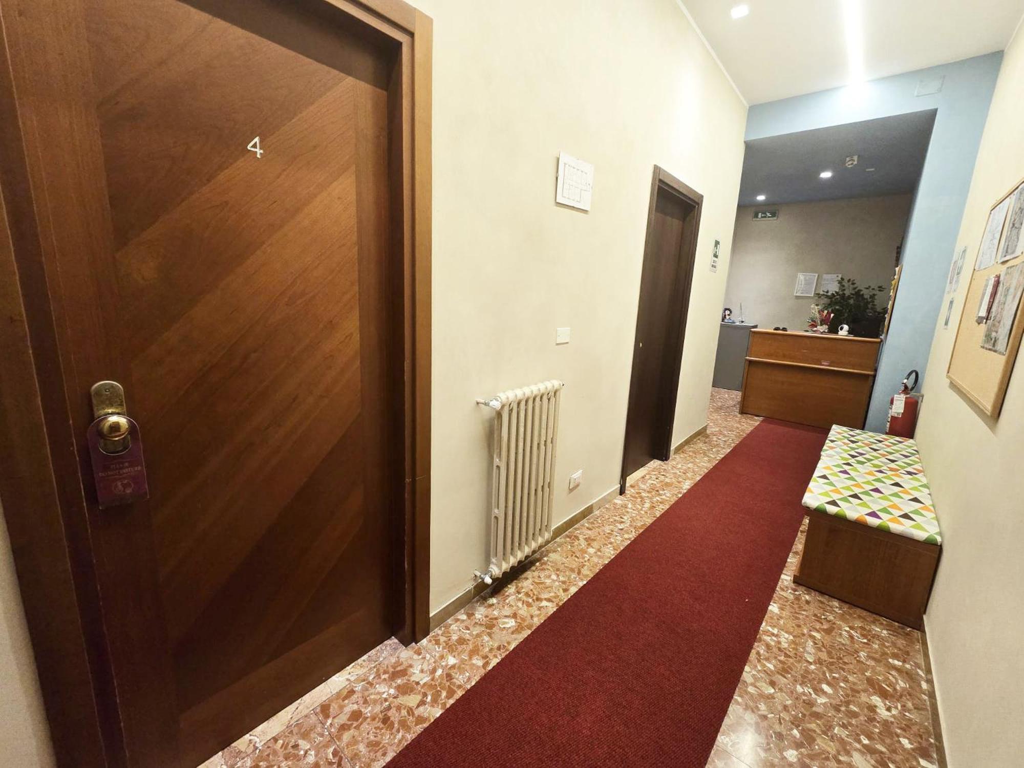 Sweet Life Guesthouse Рим Екстериор снимка